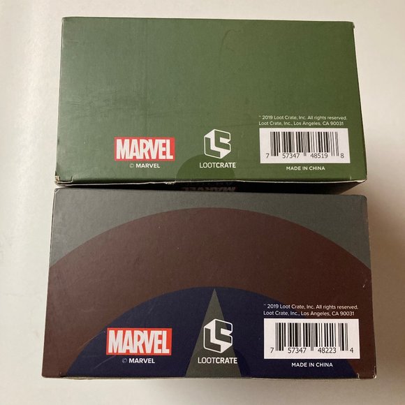 NIB Pair of Marvel Avengers 3D Loot Crate Comic Standees Hulk & Captain America - Picture 4 of 15